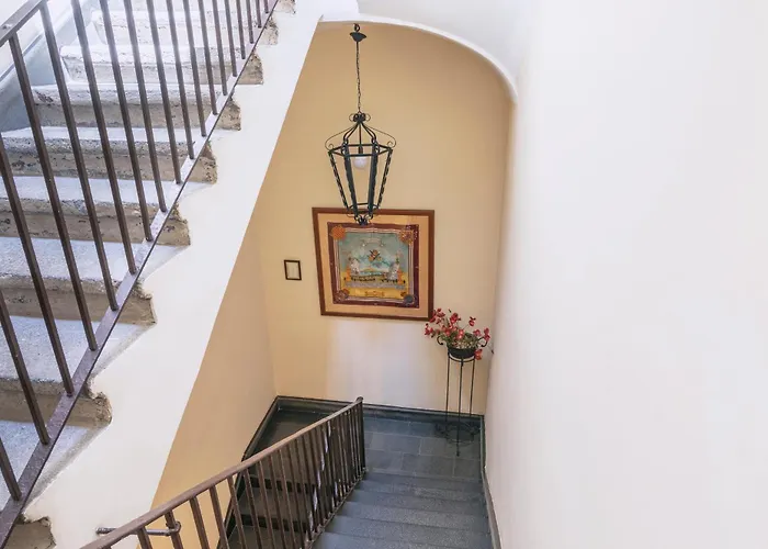 Il Convento 3* Νάπολη